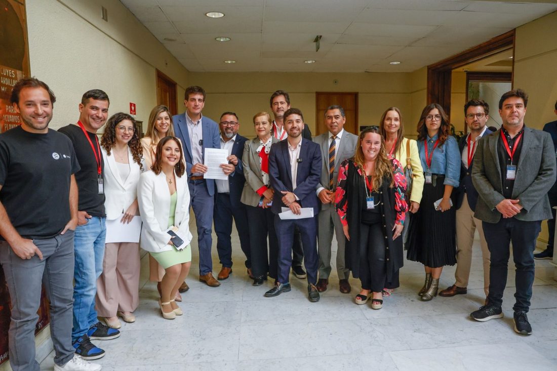 Josefina Movillo junto a empresas